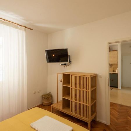 Pula City Apartment With Private Parking Free Dış mekan fotoğraf