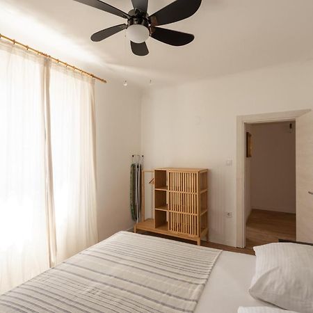 Pula City Apartment With Private Parking Free Dış mekan fotoğraf
